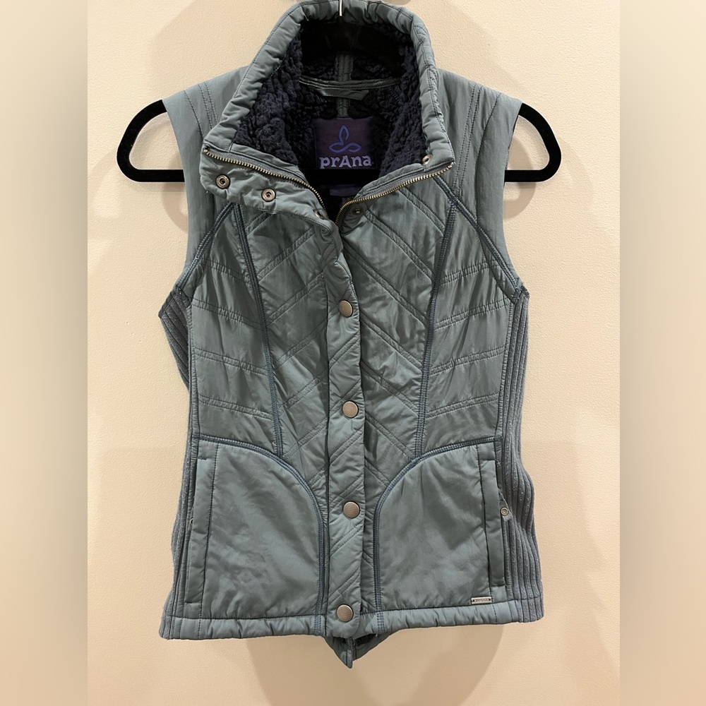 PrAna Women's Quilted Vest - blue